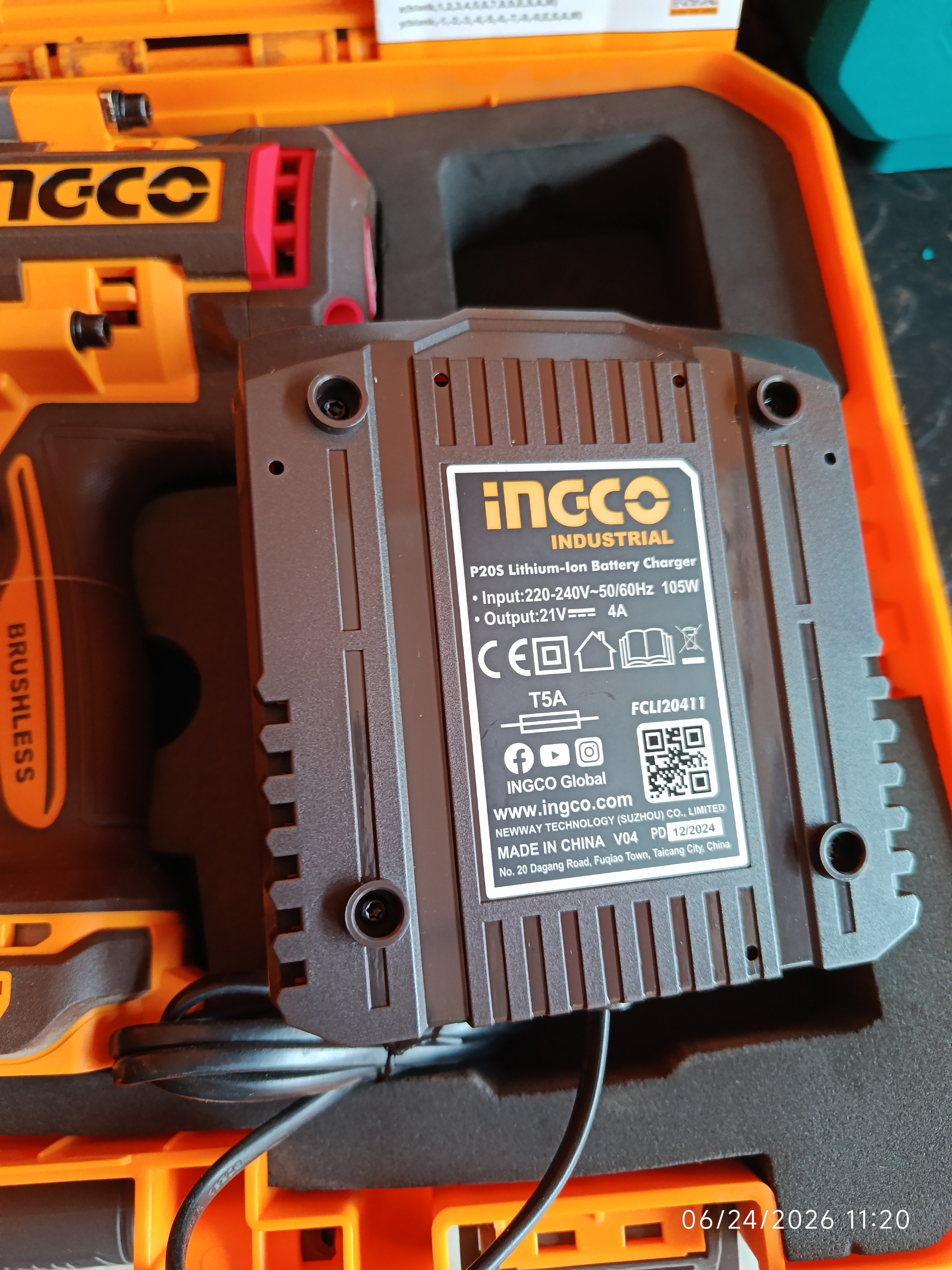 3/4" INGCO CORDLESS IMPACT WRENCH