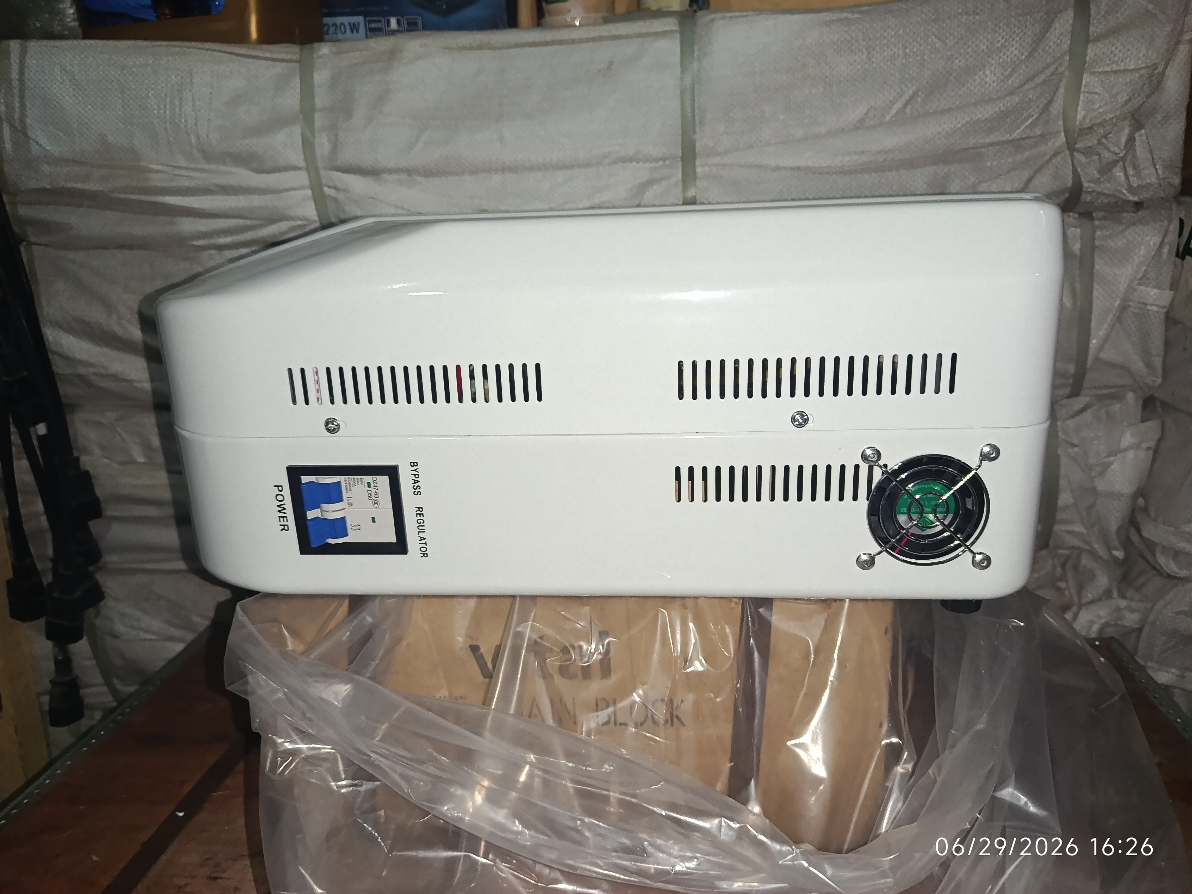 HYDRA 10kVa wall mounted Automatic Voltage Regulator