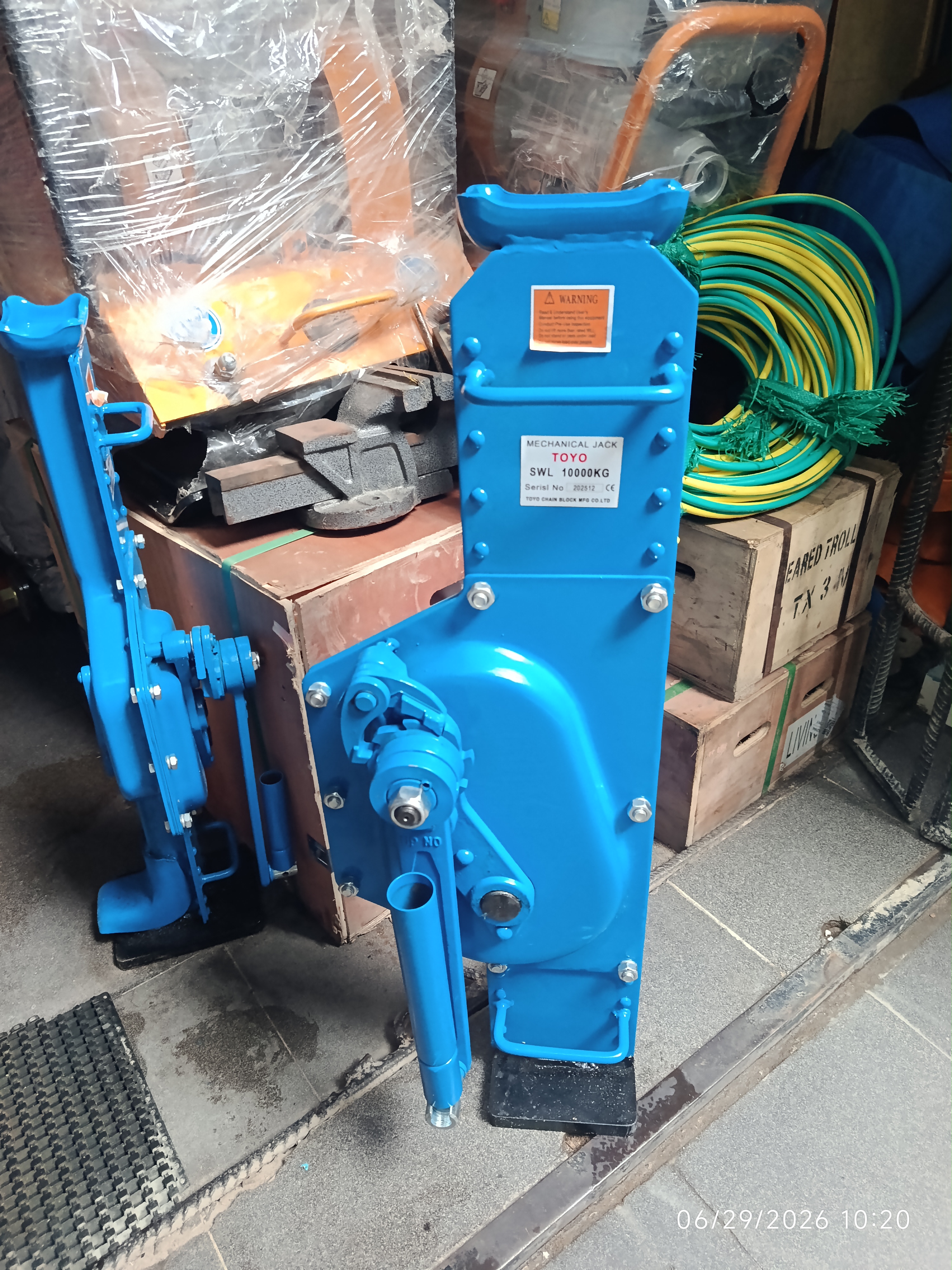 TOYO 10,000 kg (10-Ton) Mechanical Steel Jack