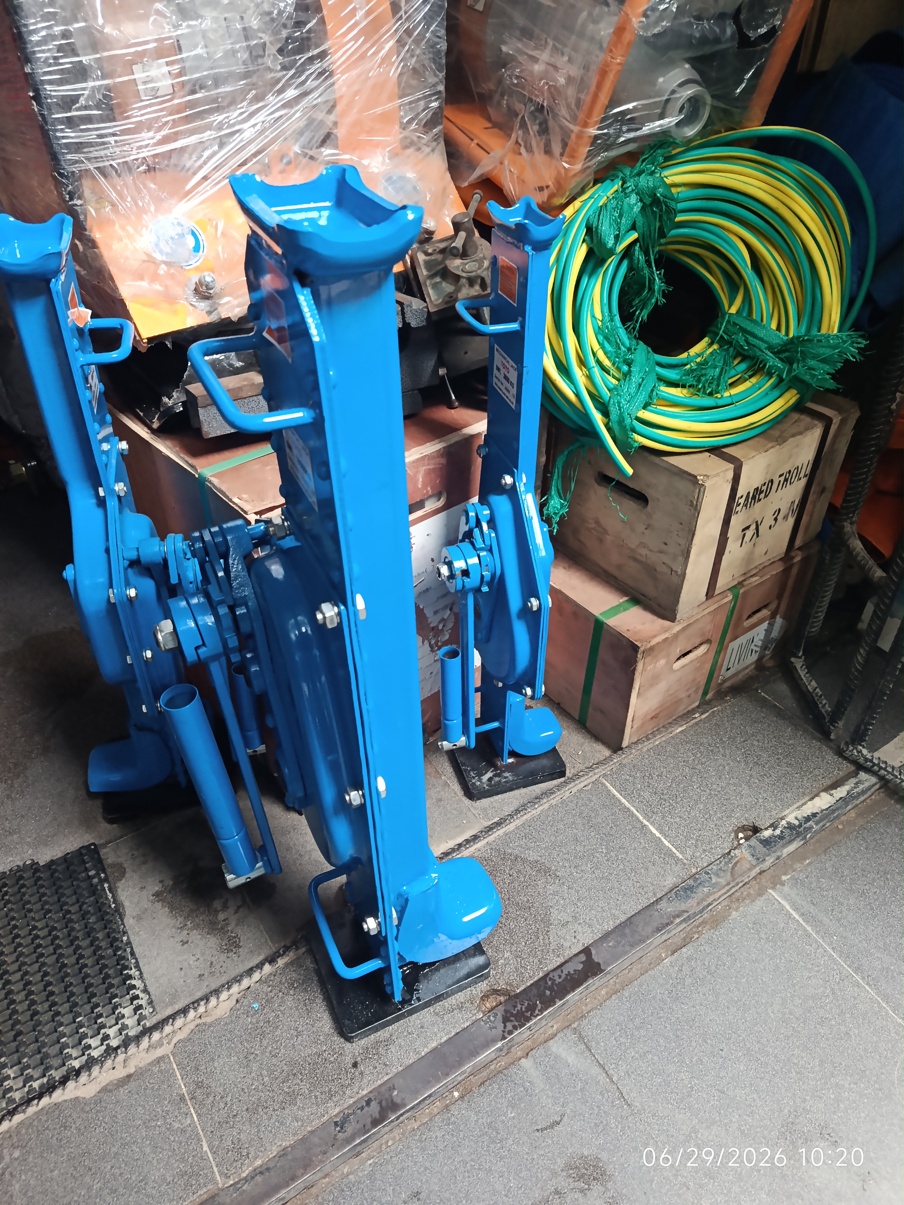 TOYO 10,000 kg (10-Ton) Mechanical Steel Jack