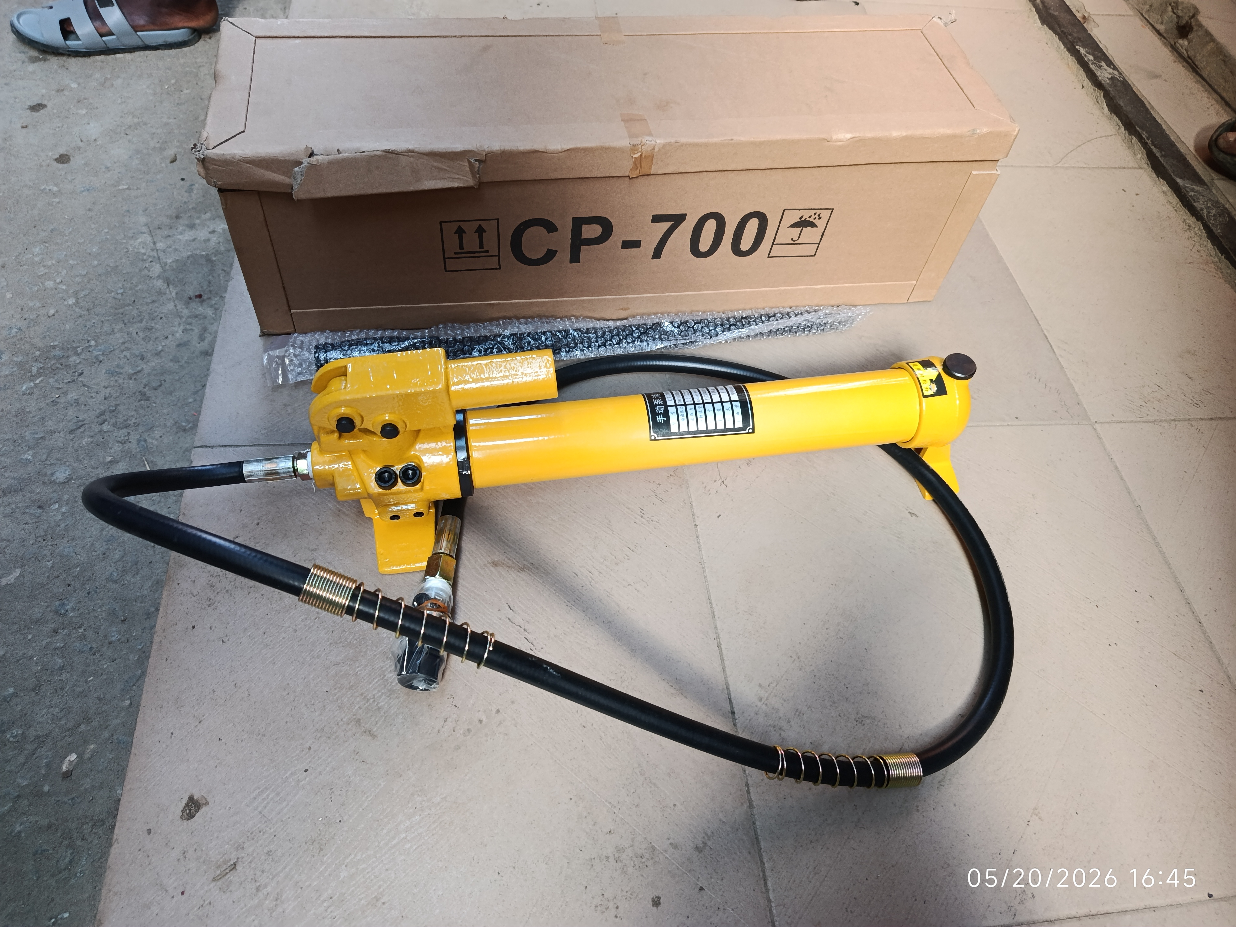 CP700 MANUAL HYDRAULIC HAND PUMP
