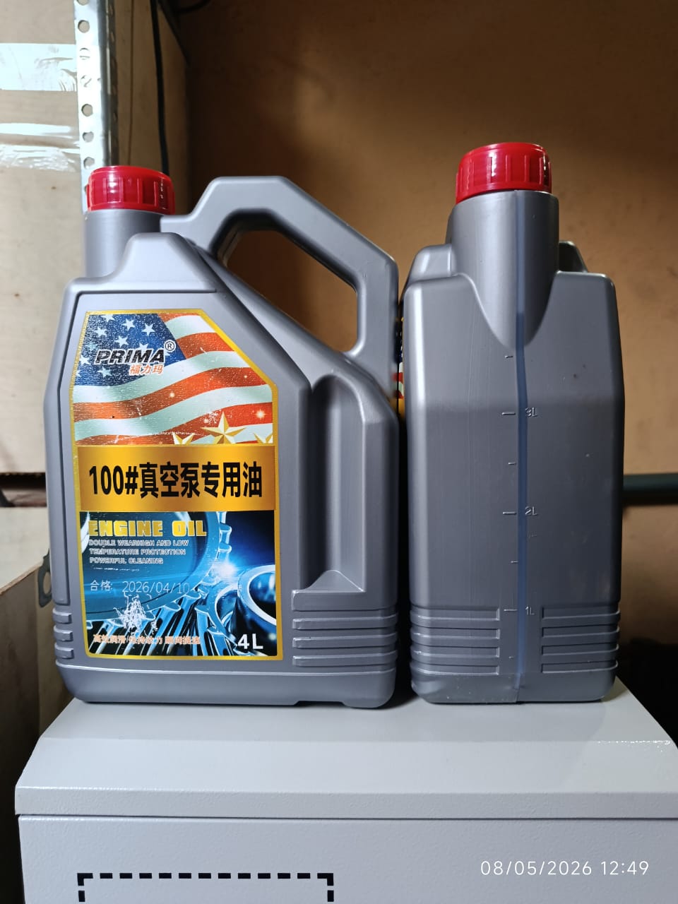 4-liter jug of PRIMA 100# Vacuum Pump Oil