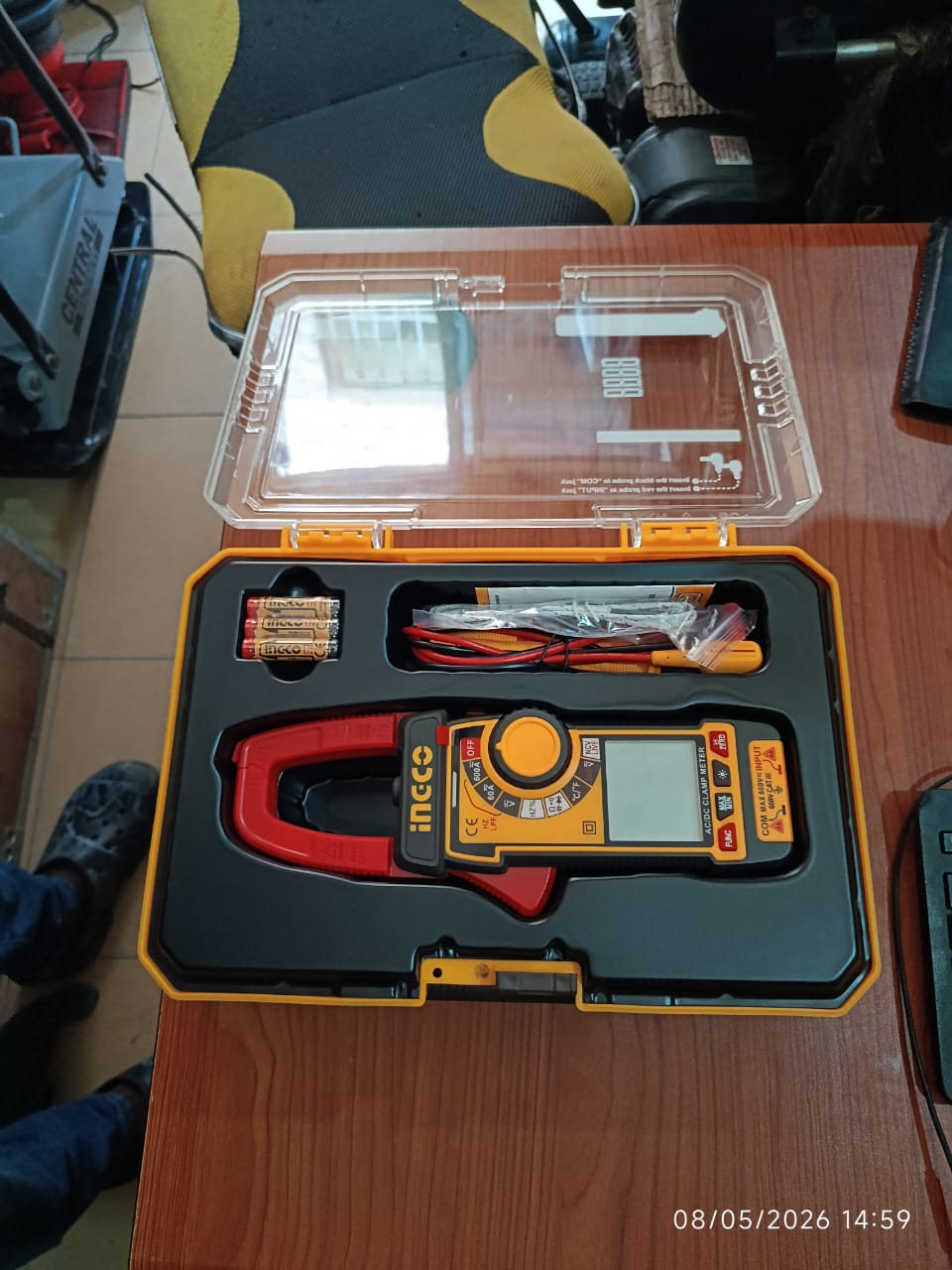 Ingco SUPER AC/DC 600A Digital Clamp Meter